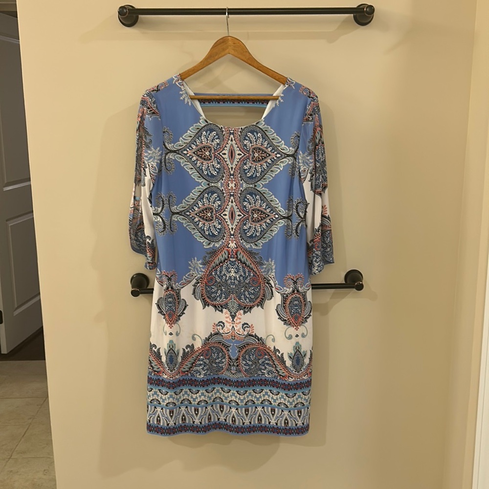 Roz & Ali Dress with cut-out arm detail